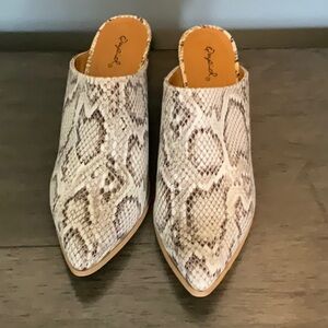 Quipid faux snakeskin mules